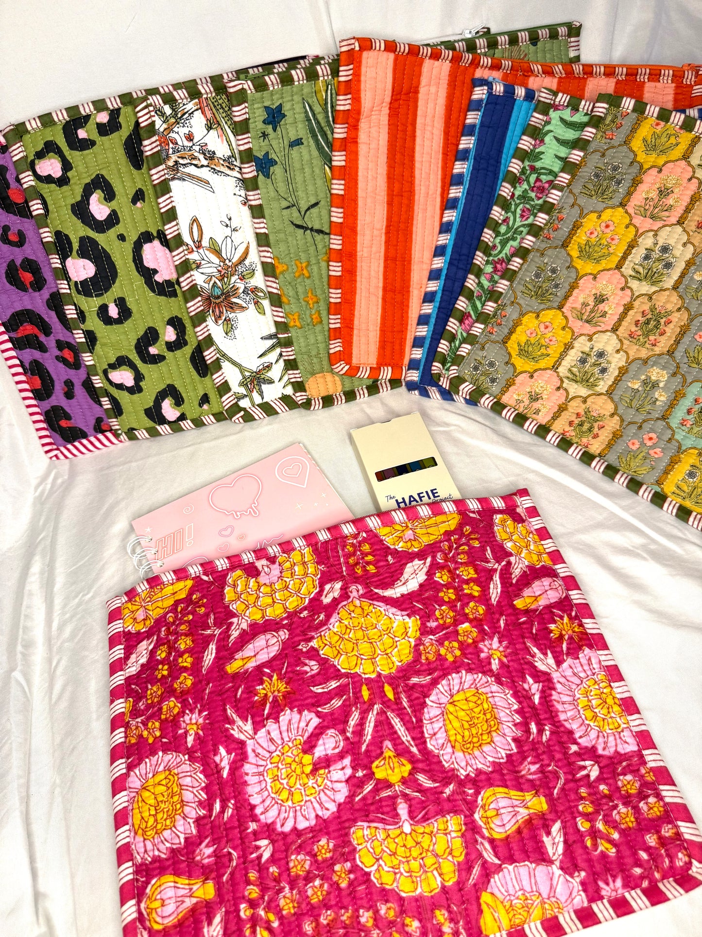 Cartuchera Protectora - iPads, libros o agendas (Variedad)