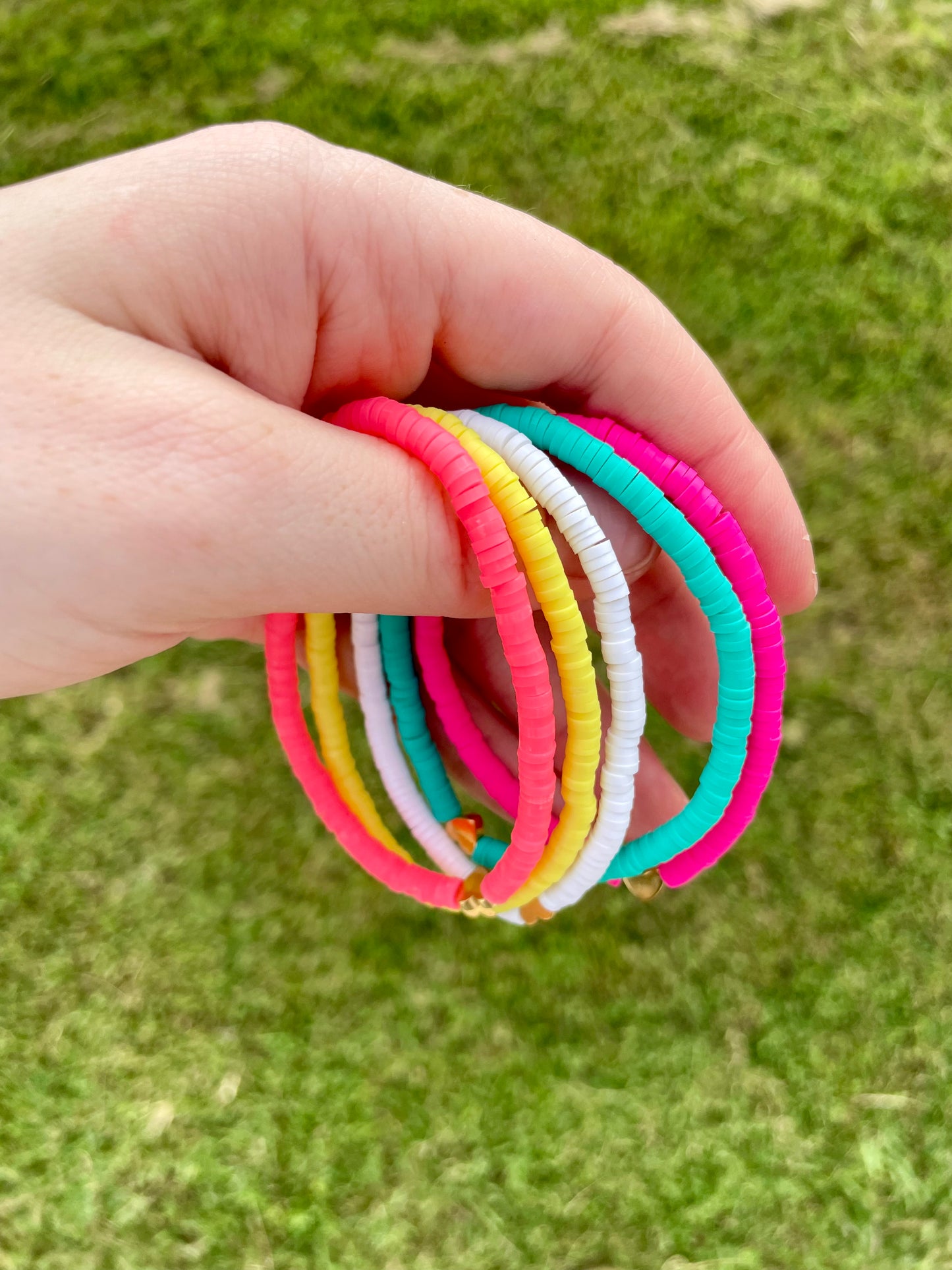 Set de Pulseras de Colores - 5 Unidades