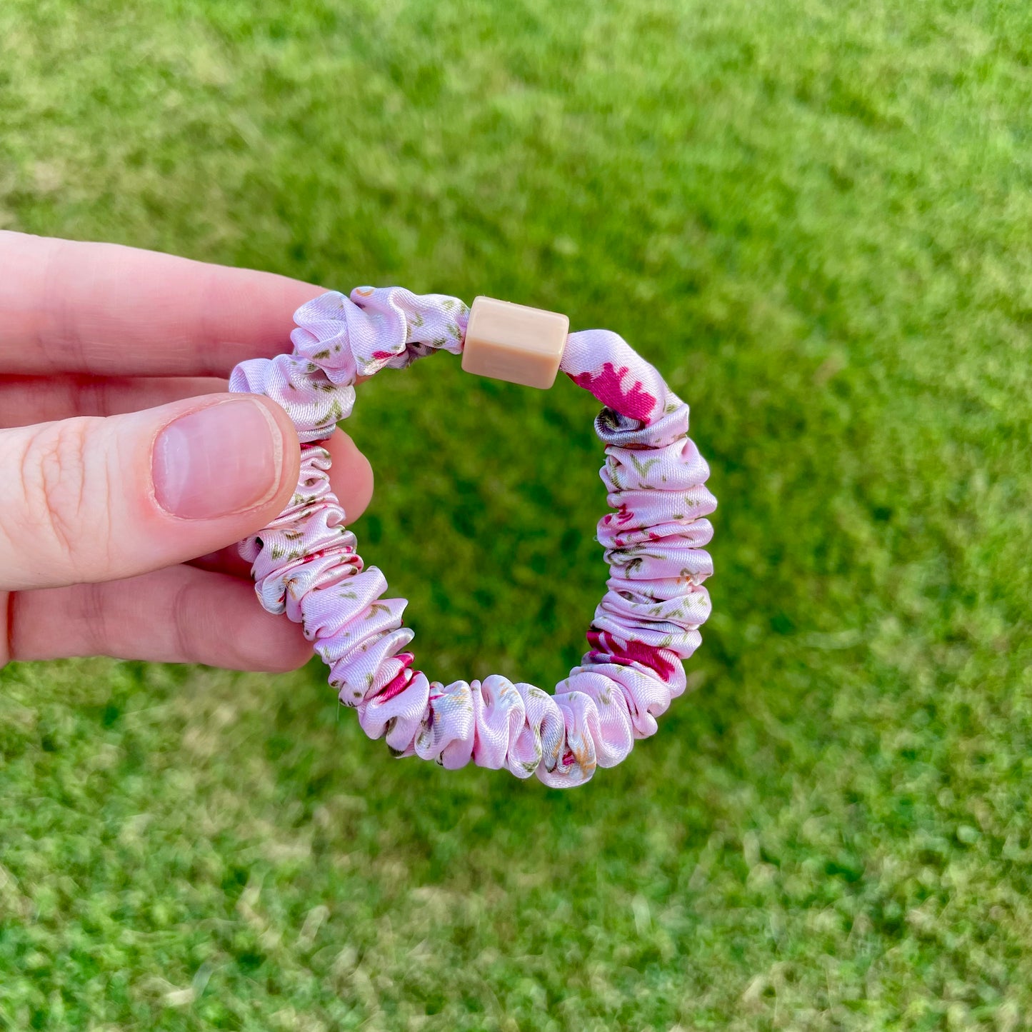Scrunchies (Moños) en Satin Delgados