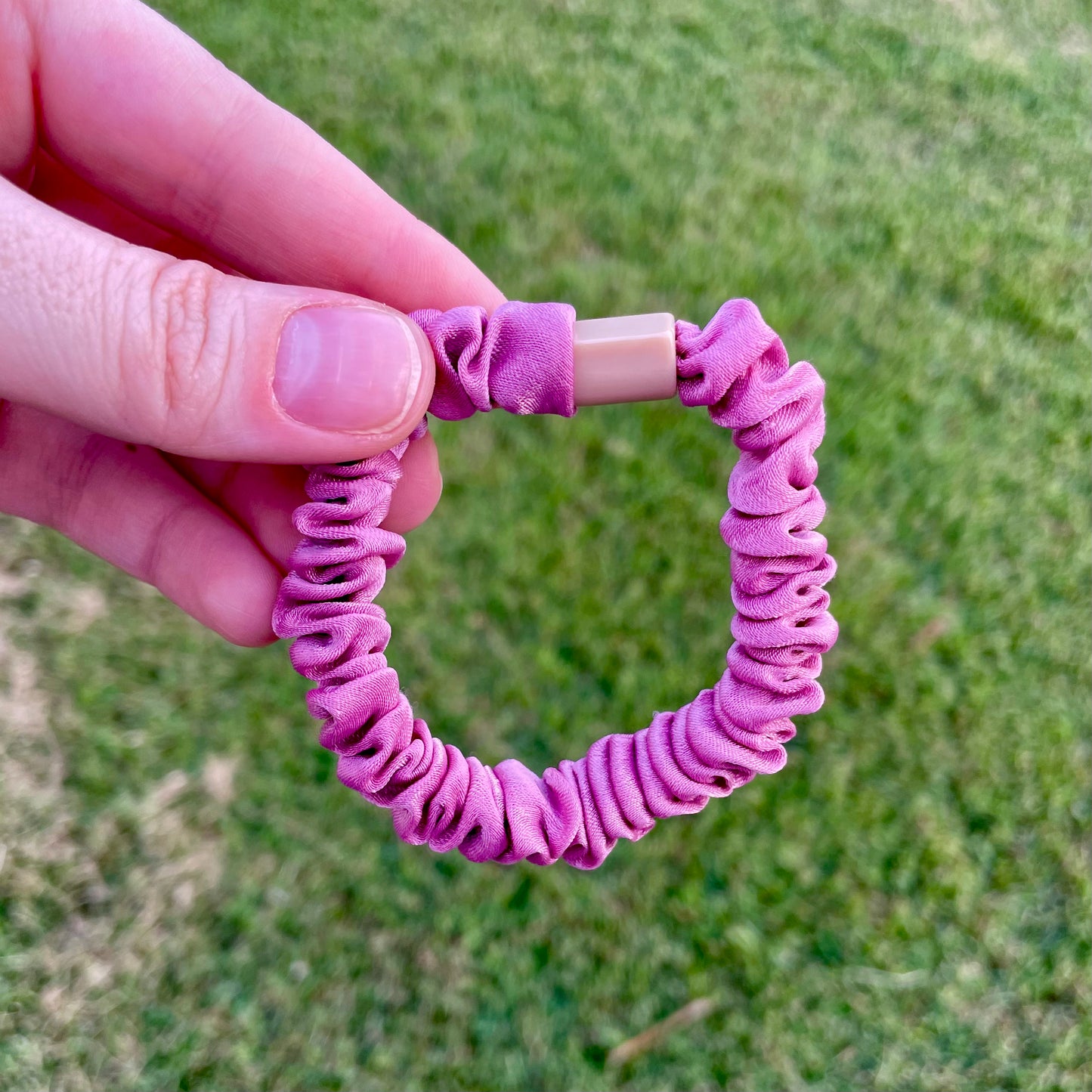 Scrunchies (Moños) en Satin Delgados