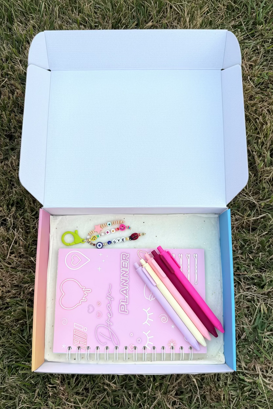 Caja de Regalo con Agenda Diaria y Bolígrafos Variados - 7 Unidades