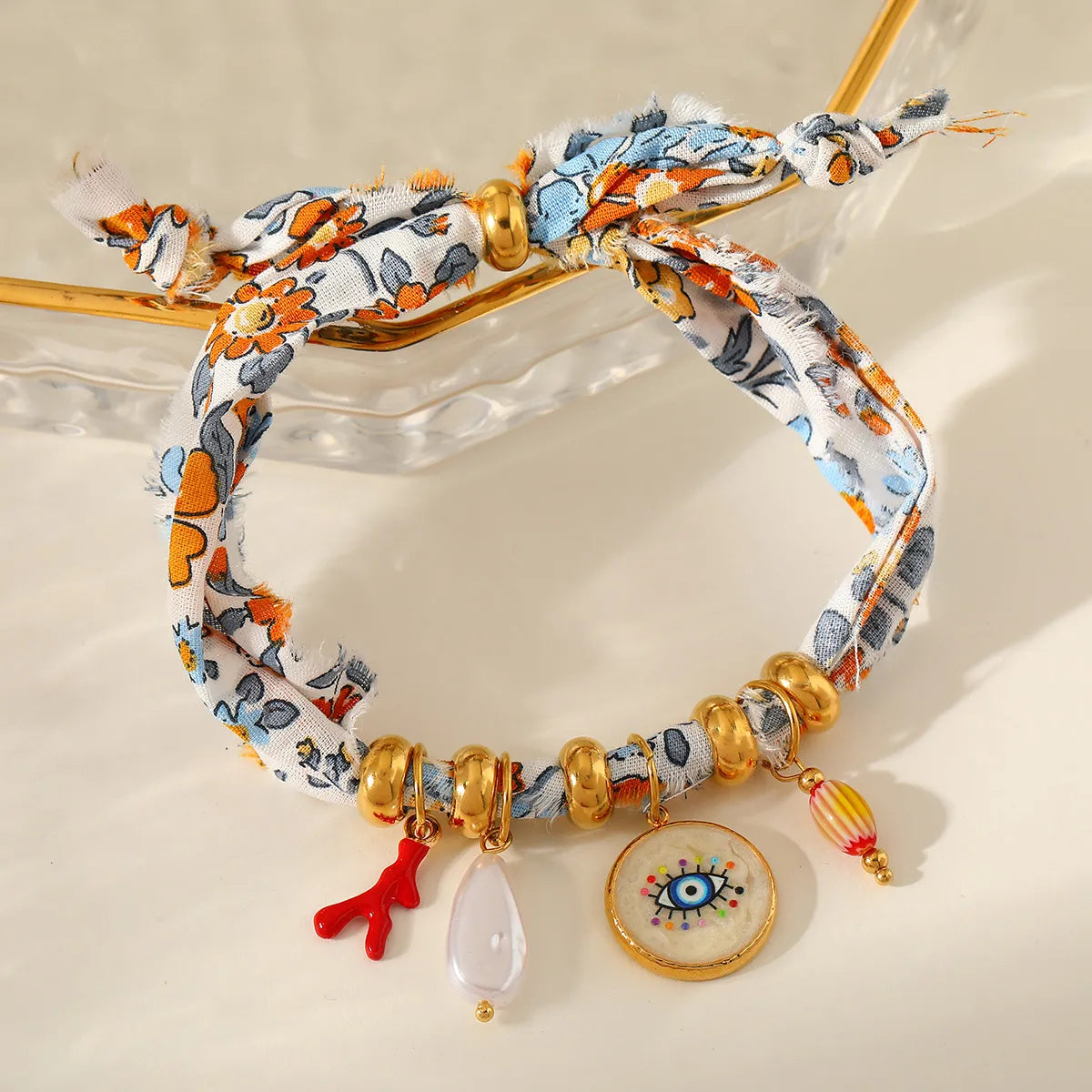 Pulseras de Mano Ajustables con Diseño en Tela (Variedad)
