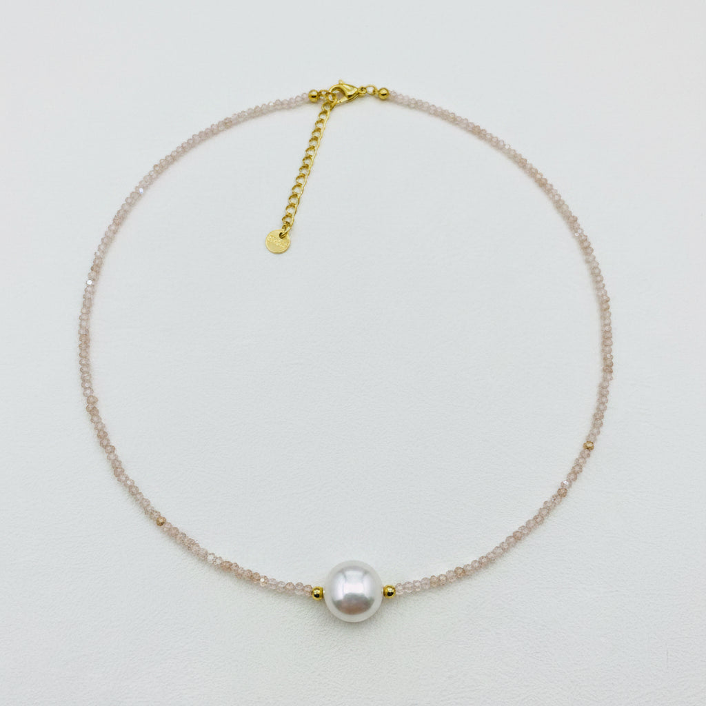 Collar con Diseño de Perla en Cuentas de Cristal