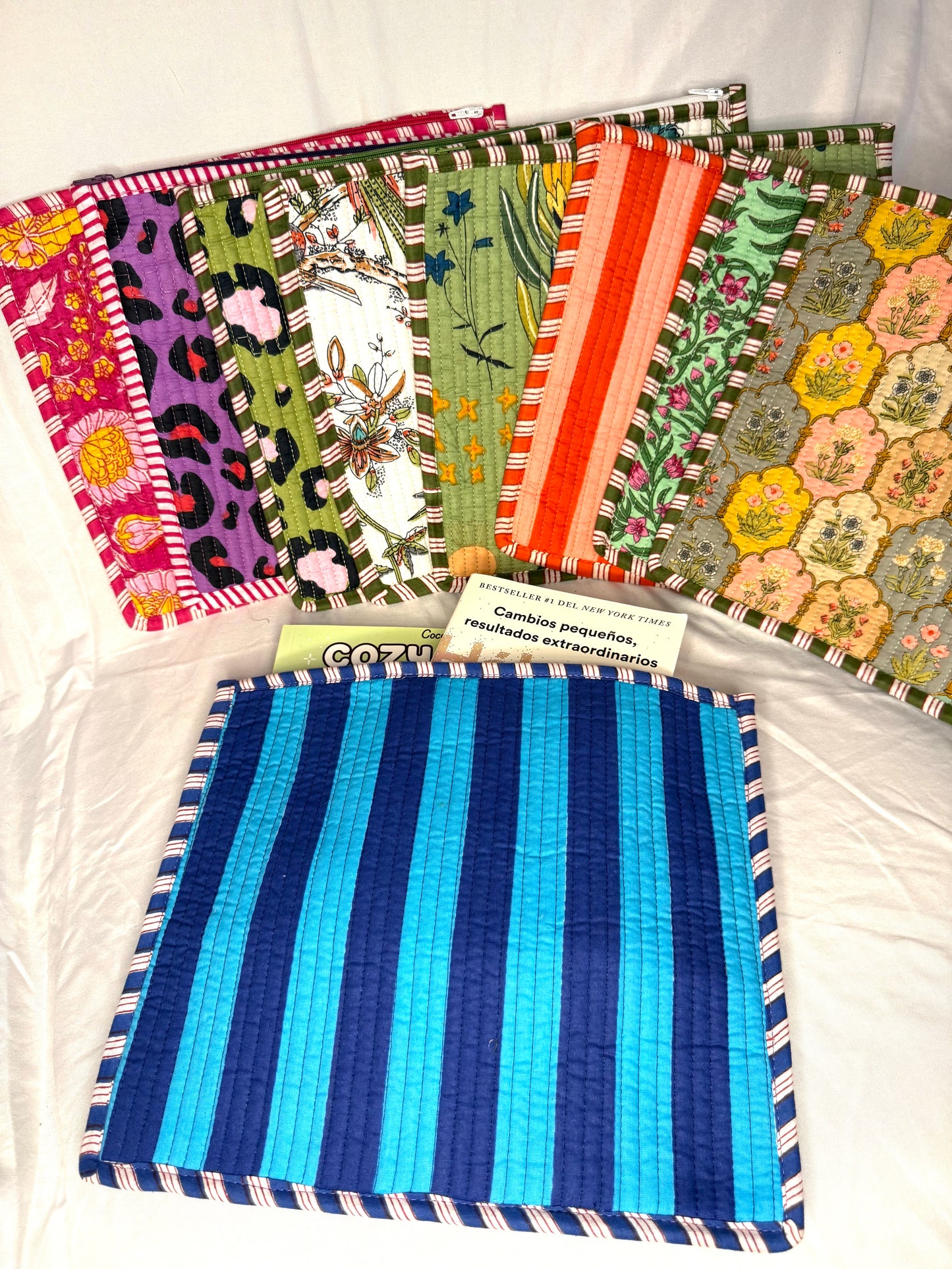 Cartuchera Protectora - iPads, libros o agendas (Variedad)