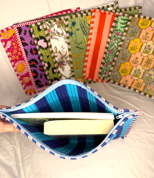 Cartuchera Protectora - iPads, libros o agendas (Variedad)
