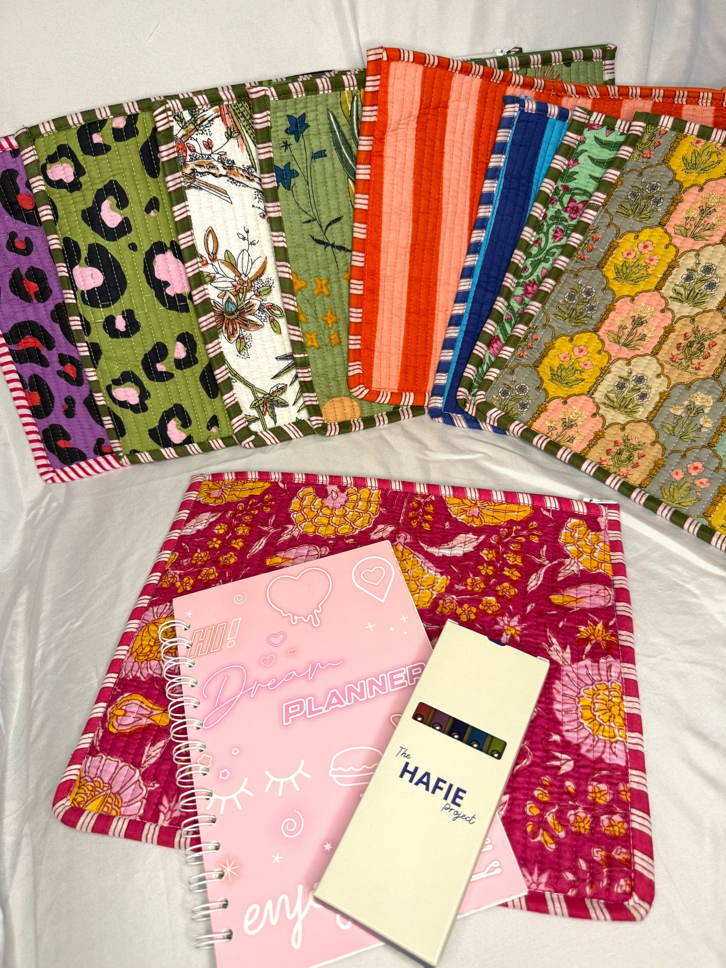 Cartuchera Protectora - iPads, libros o agendas (Variedad)