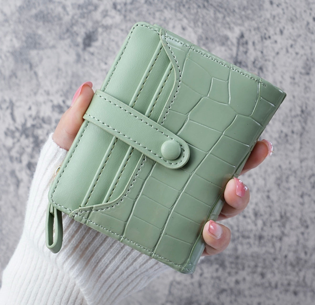Wallet Portátil y Compacta - Diseño de Hebilla