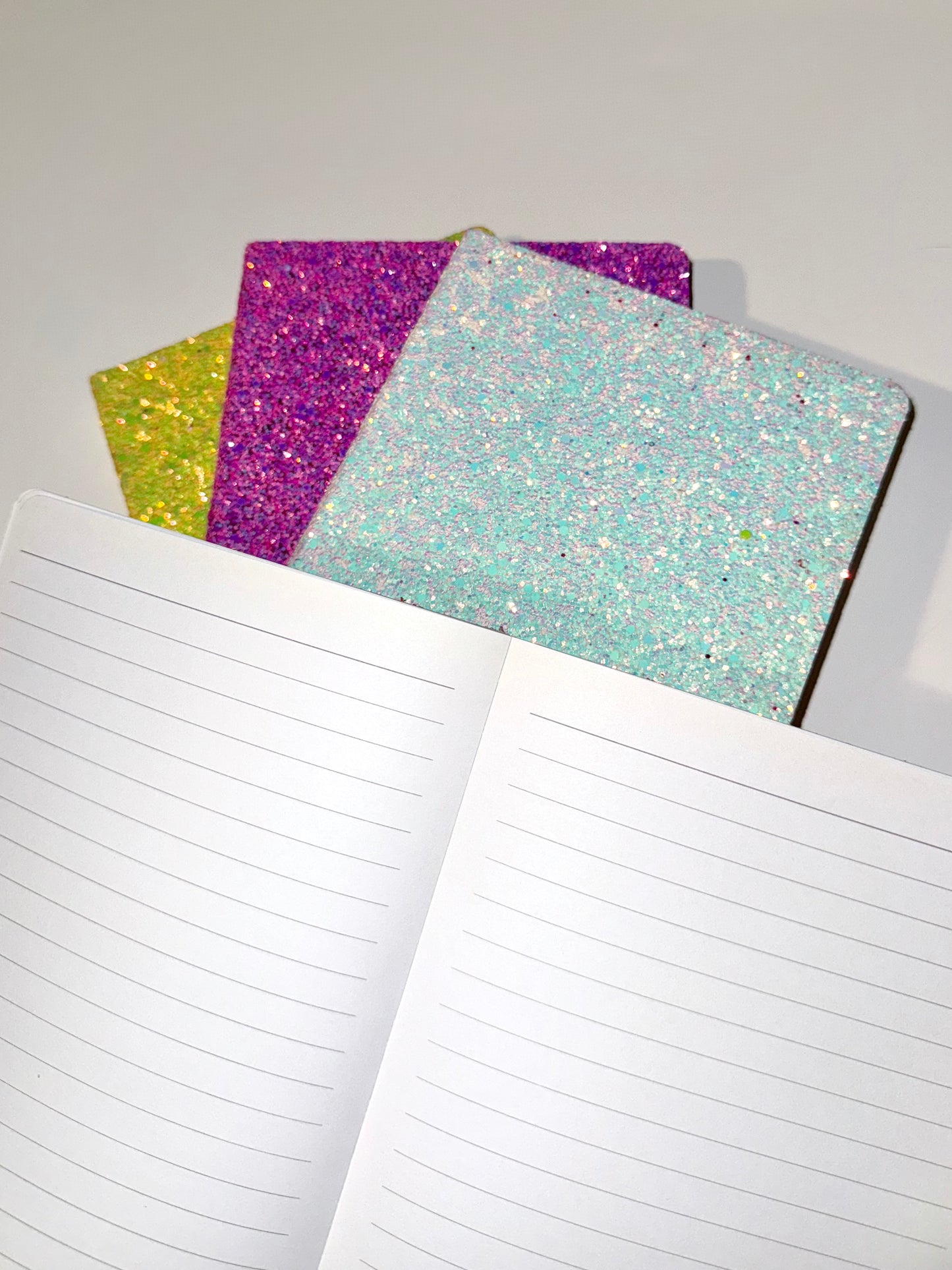Libretas Estilo Rayas con Brillo ⭐️