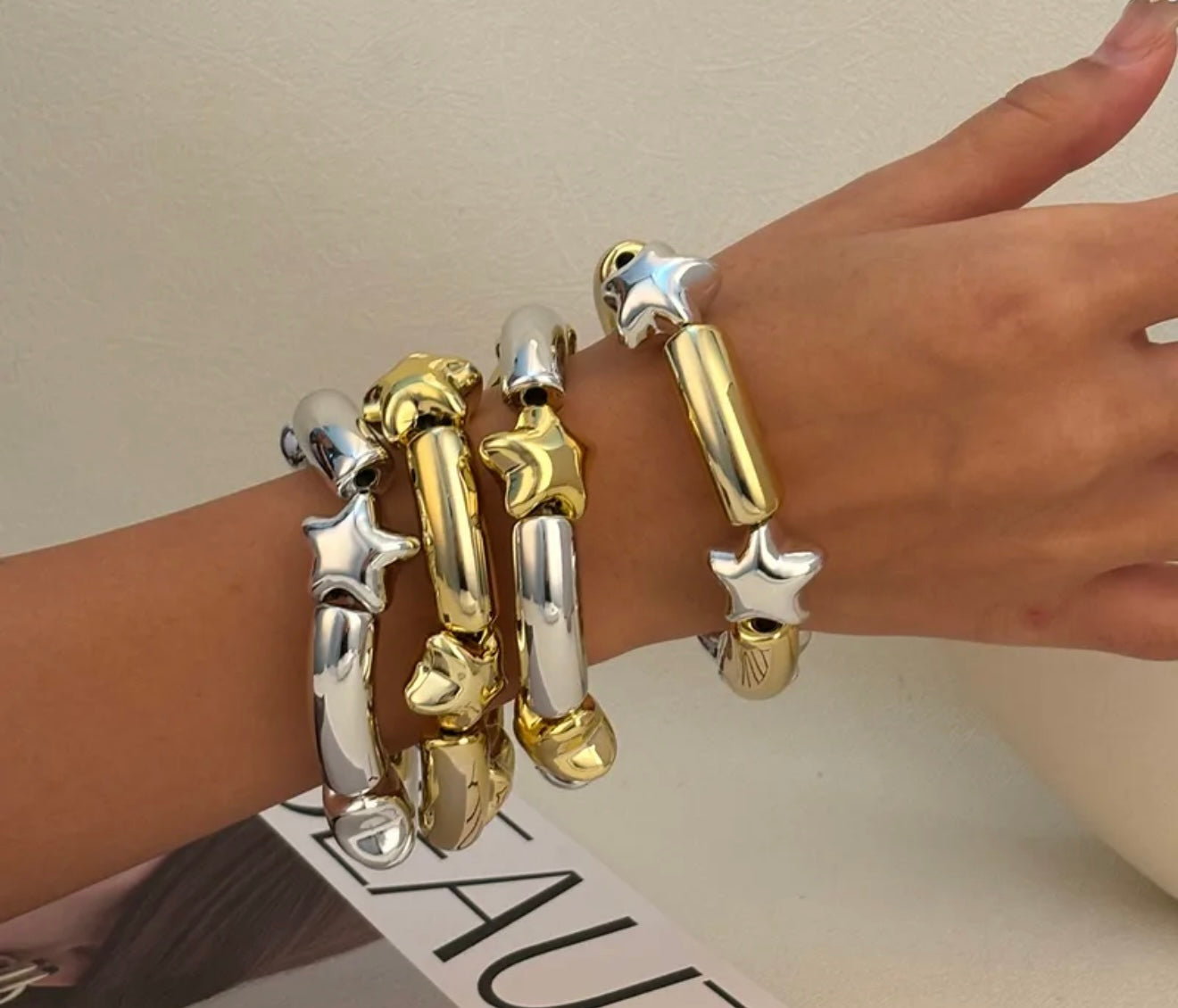 Pulsera Retro Elegante y Elástica (Variedad)