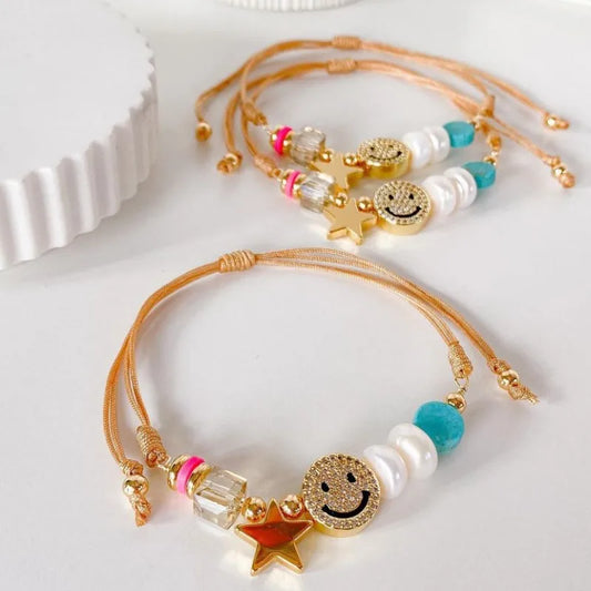 Pulsera Ajustable con Pendant de Estrella y Cara Sonriente