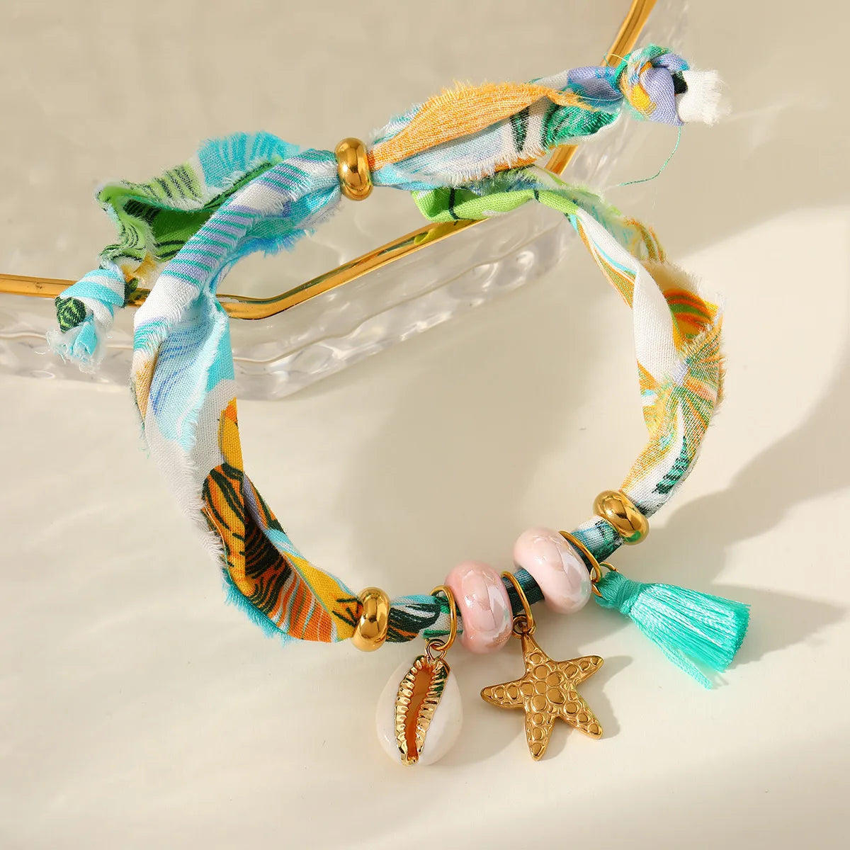 Pulseras de Mano Ajustables con Diseño en Tela (Variedad)